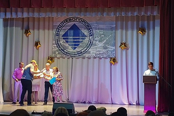 2.jpg 2.jpg