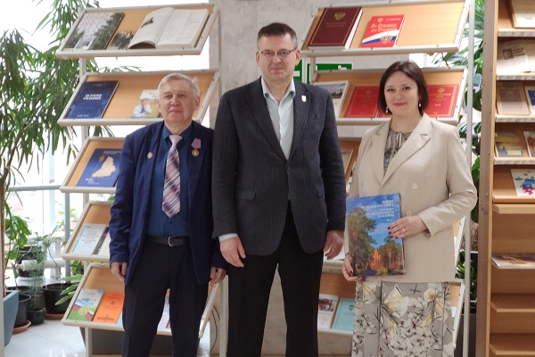 Олег Вепрев, Владимир Шамне, Елена Дегтярева.jpg Олег Вепрев, Владимир Шамне, Елена Дегтярева.jpg