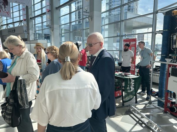выставка 1 изм.jpg выставка 1 изм.jpg
